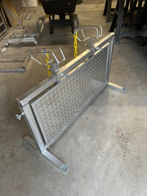 Two Head Piece Stand