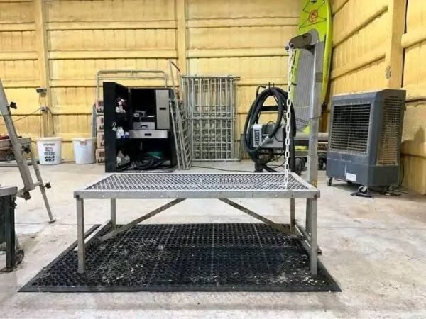 Trimming Stand